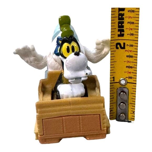 Walt Disney World Everest express Mickey Mouse & Goofy Toy Figure Set Vehicles - Picture 3 of 12